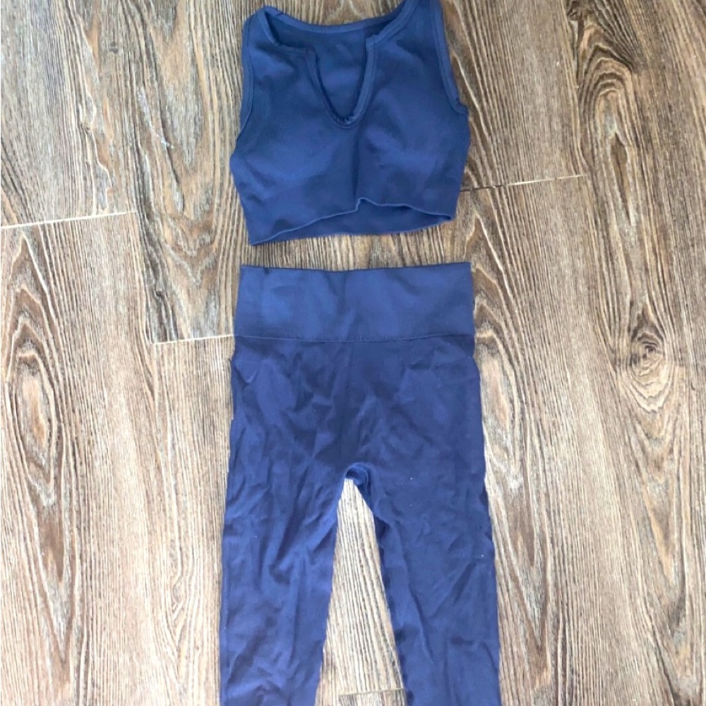 navy workout set - NEVER WORN